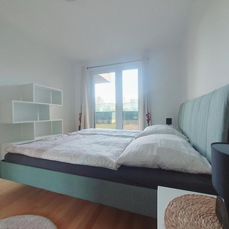 Near Lake One Bedroom Cute Apartment Vienna Esterno foto