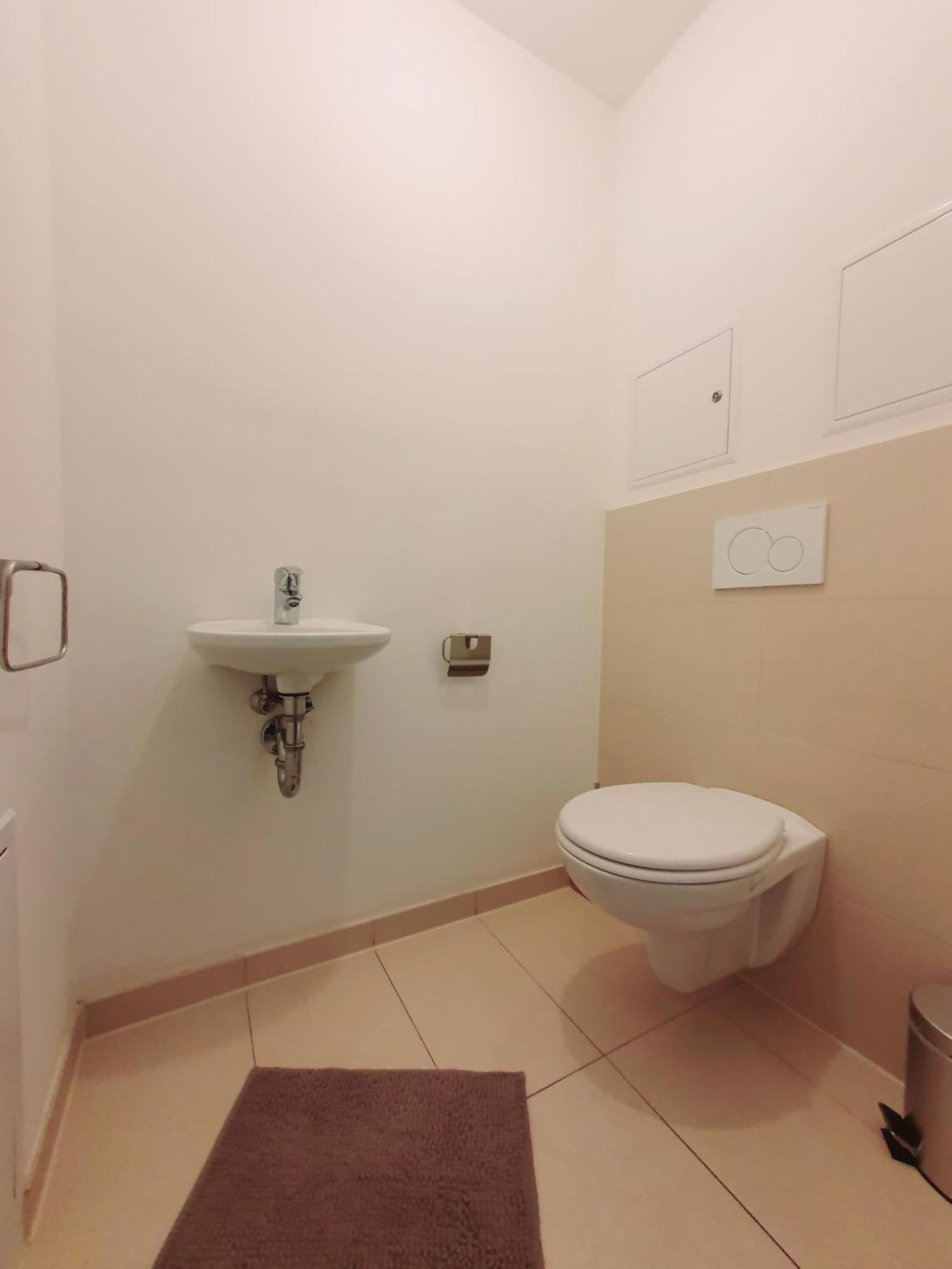Near Lake One Bedroom Cute Apartment Vienna Esterno foto